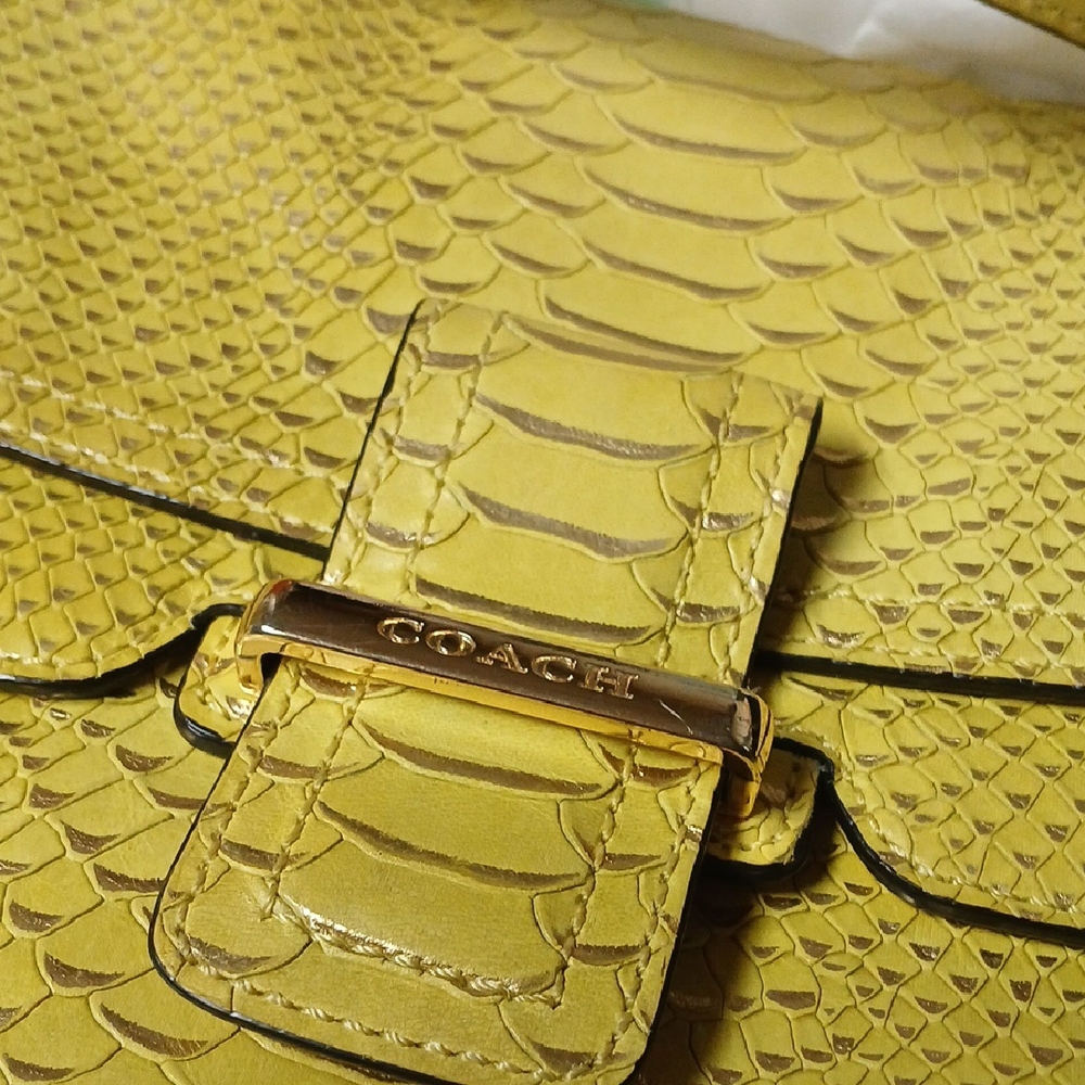 Coach Yellow  Shoulder Bag - Picture 7 of 9